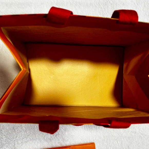 Auth Louis Vuitton M size box, dust bag & 2 different gift bags LIKE NEW! - Picture 13 of 14